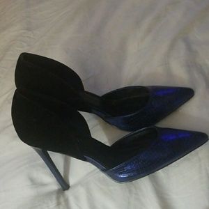 High heel pumps